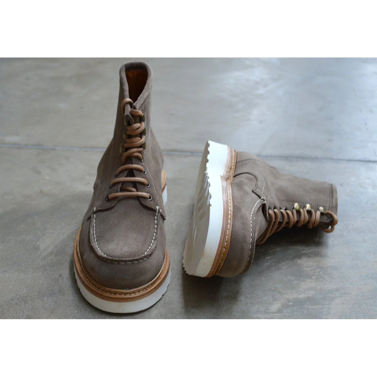 Berwick 1707 Apron Boot(538) - Grey / Tan Repello Suede - Image 9
