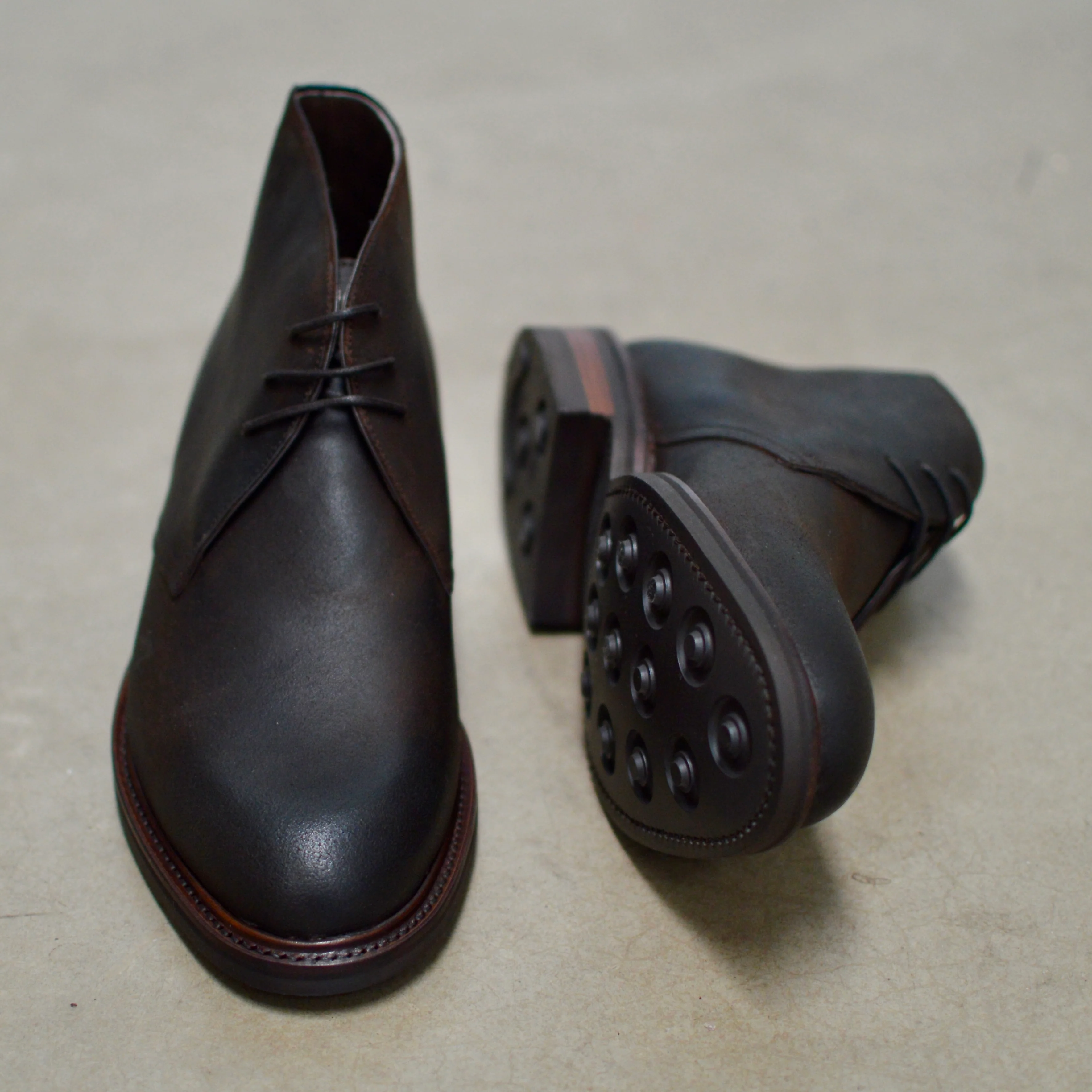 Berwick 1707 Chukka Boot (320) - Waxy Commander Snuff - Image 8