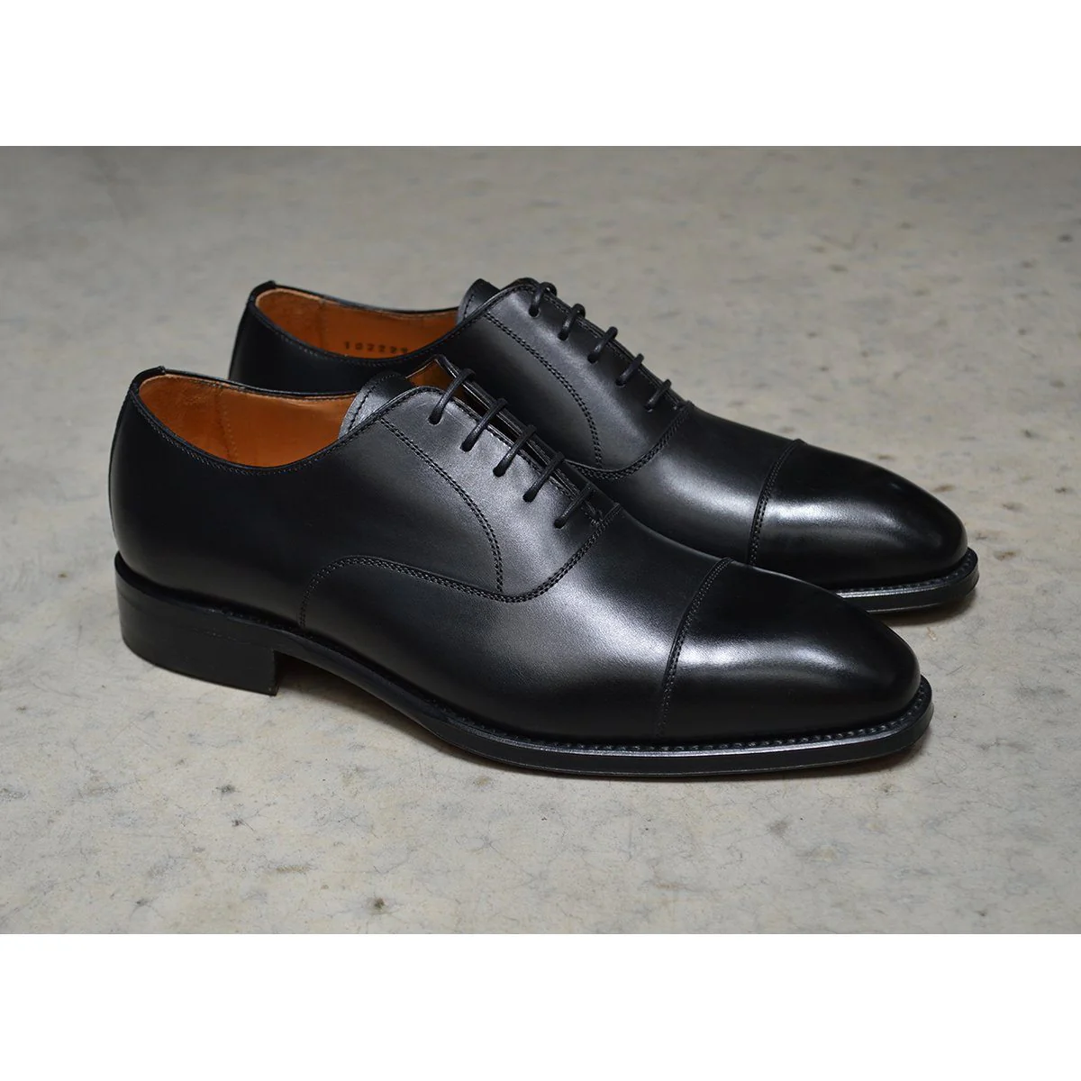 Berwick 1707 Straight Cap Oxford (5217) Black - Image 9
