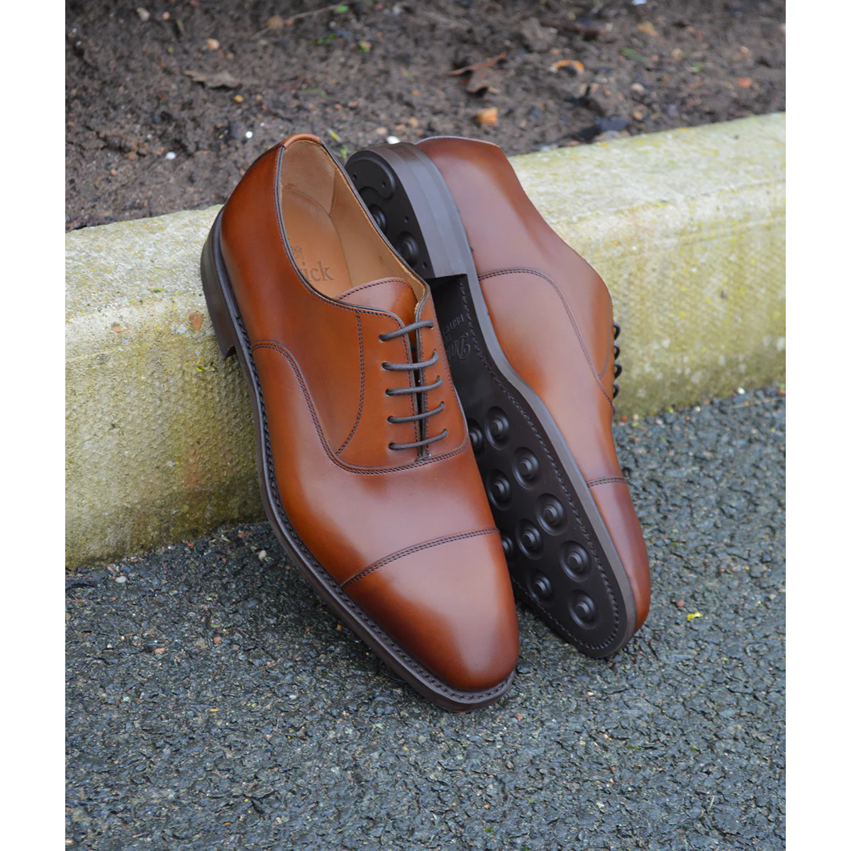 Berwick 1707 Straight Cap Oxford (5217) Cuero (Tan) Dainite - Image 8