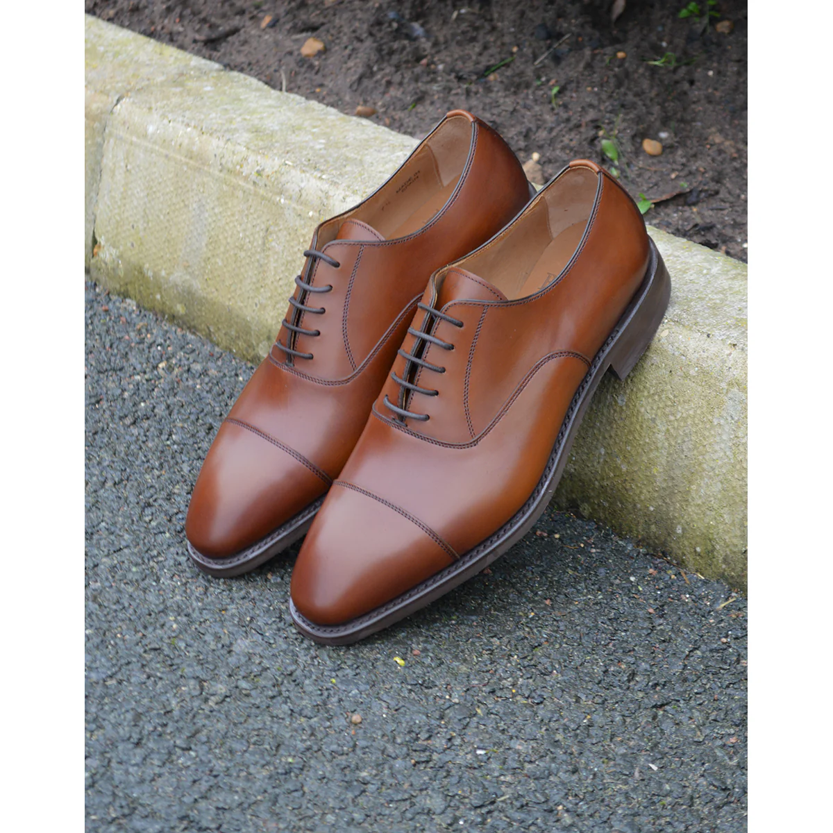 Berwick 1707 Straight Cap Oxford (5217) Cuero (Tan) Dainite - Image 9