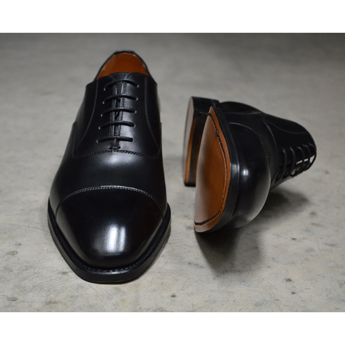 FACTORY SECOND Berwick 1707 Straight Cap Oxford (5217) - Black Boxcalf - Image 10