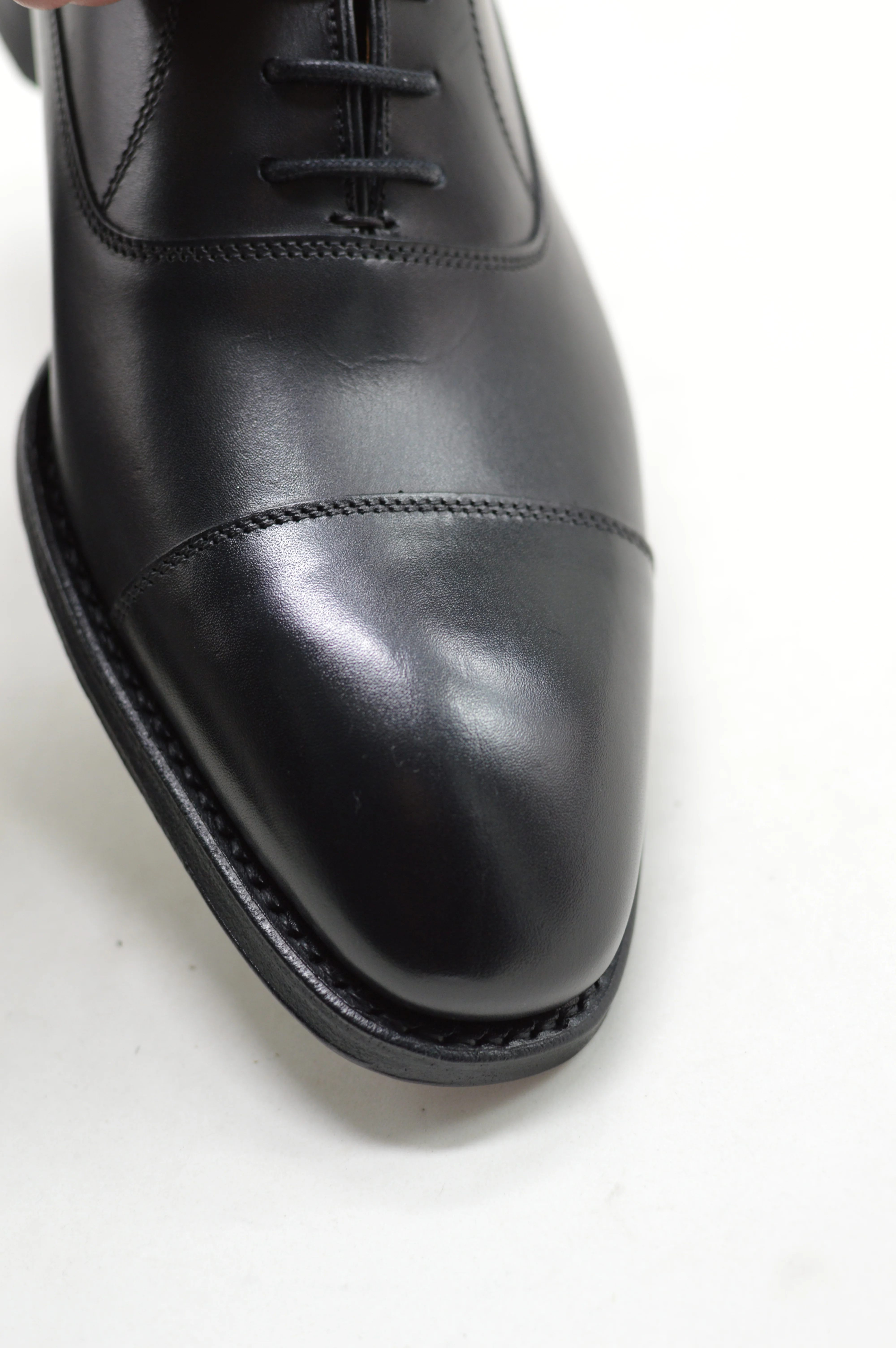 FACTORY SECOND Berwick 1707 Straight Cap Oxford (5217) - Black Boxcalf - Image 12
