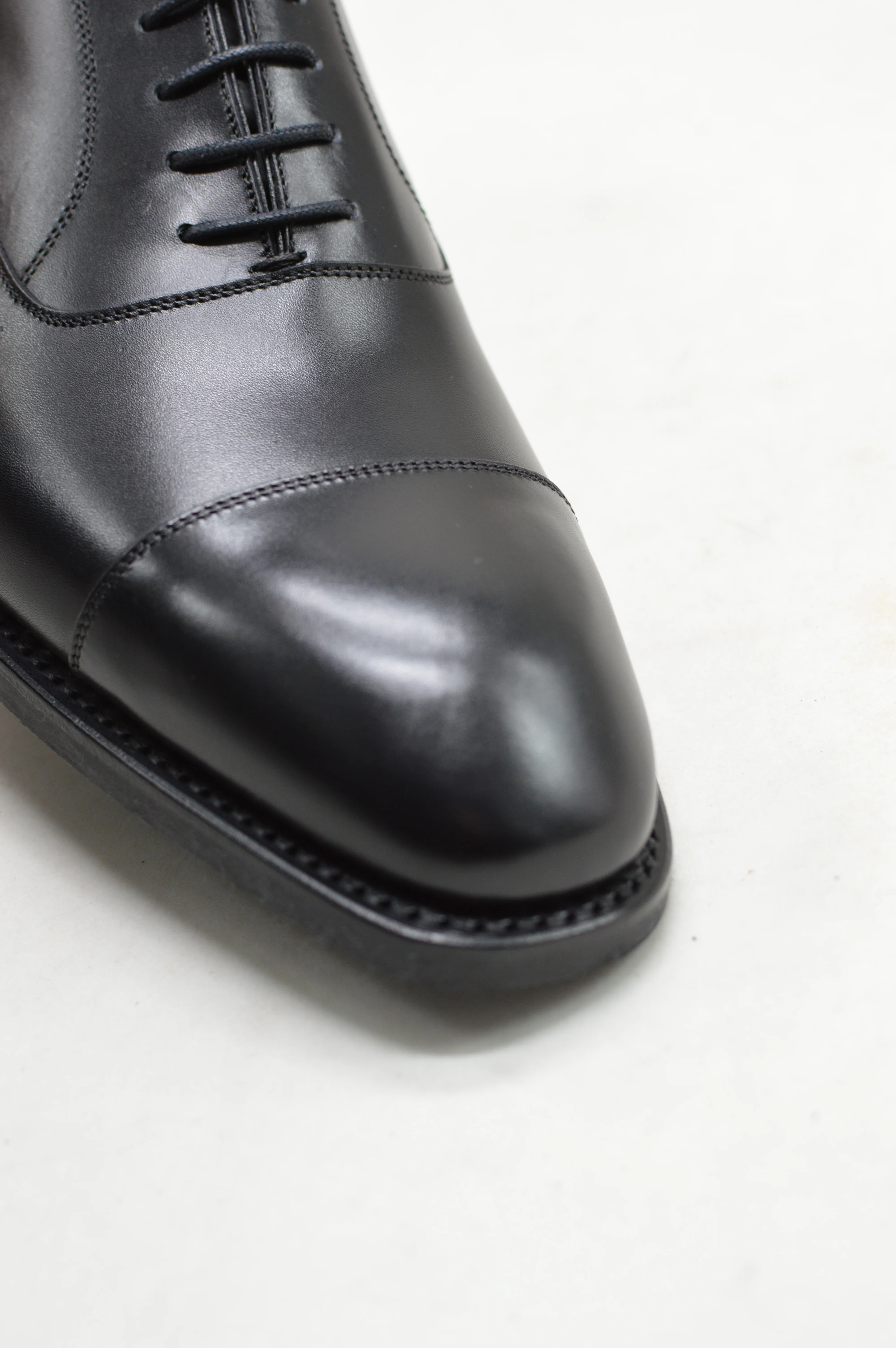 FACTORY SECOND Berwick 1707 Straight Cap Oxford (5217) - Black Boxcalf (Dainite) - Image 13