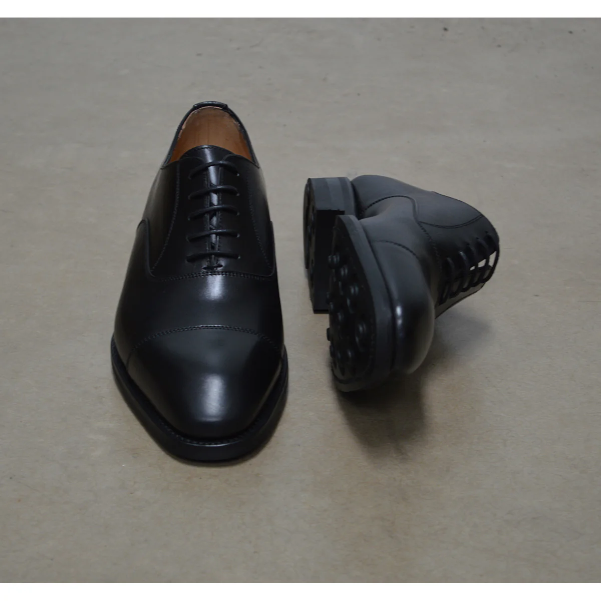 FACTORY SECOND Berwick 1707 Straight Cap Oxford (5217) - Black Boxcalf (Dainite) - Image 9
