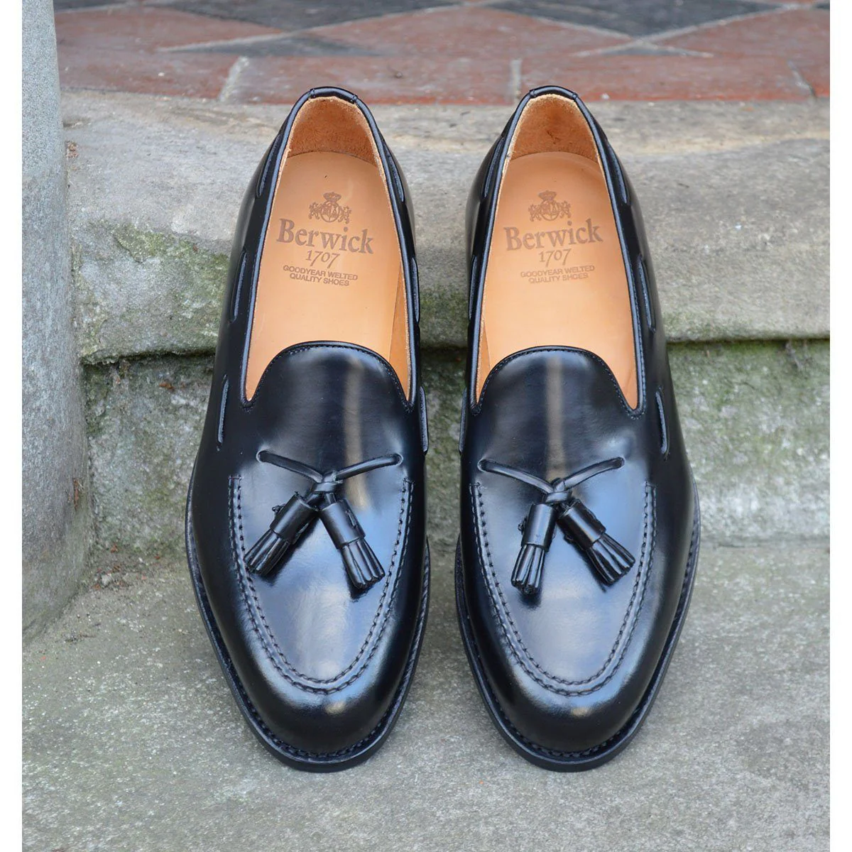 FACTORY SECOND Berwick 1707 Tasselled Slip On (8491) - Black Rois Dainite - Image 9