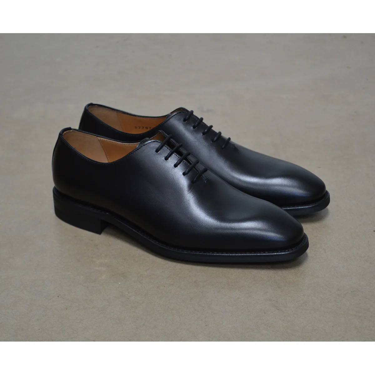 FACTORY SECOND Berwick 1707 Wholecut (5216) Black (Dainite) - Image 8