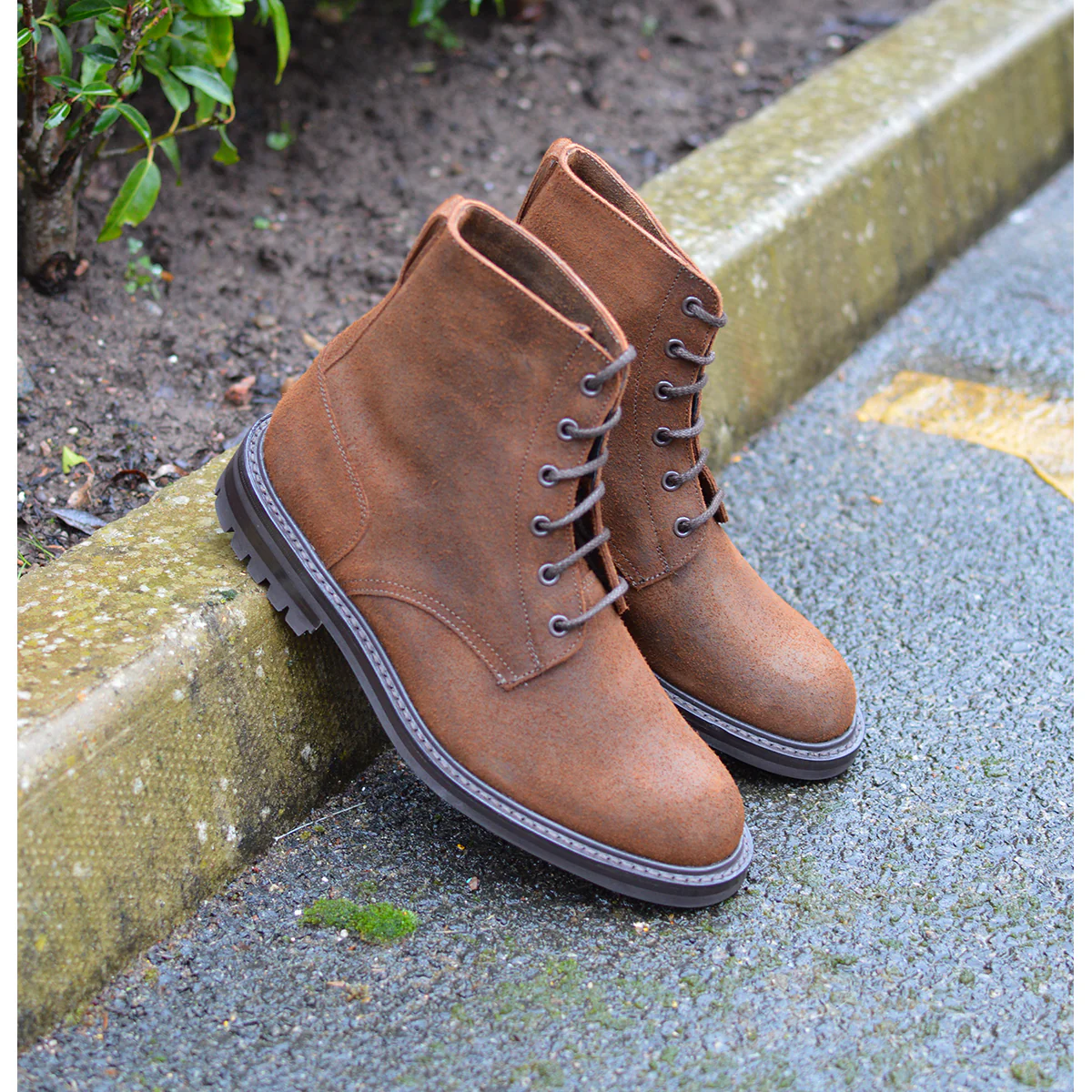 Trickers Bernwood - Ridge Waxed Suede - Image 9